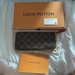 LV Clemence wallet in Damier ebene with Cherry interior